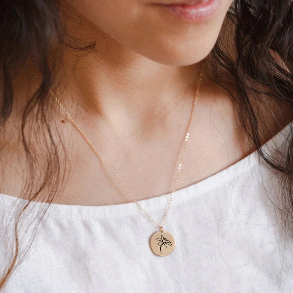 Collar de flores del mes de nacimiento