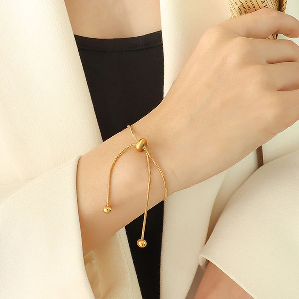 Pulsera extraíble ajustable.