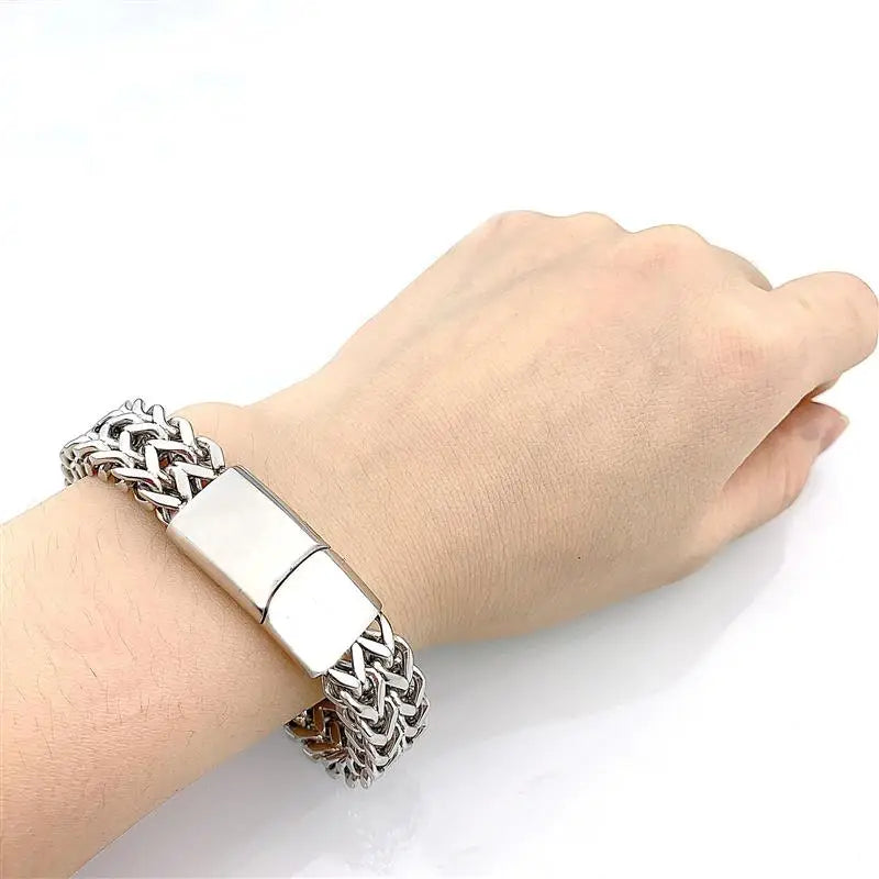 Clasp Link Bracelet