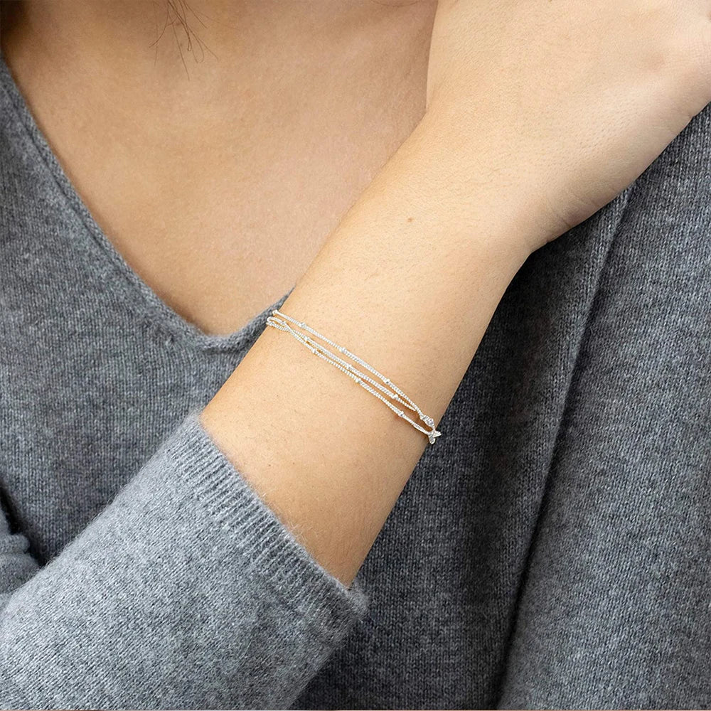 Pulsera de cuentas finas