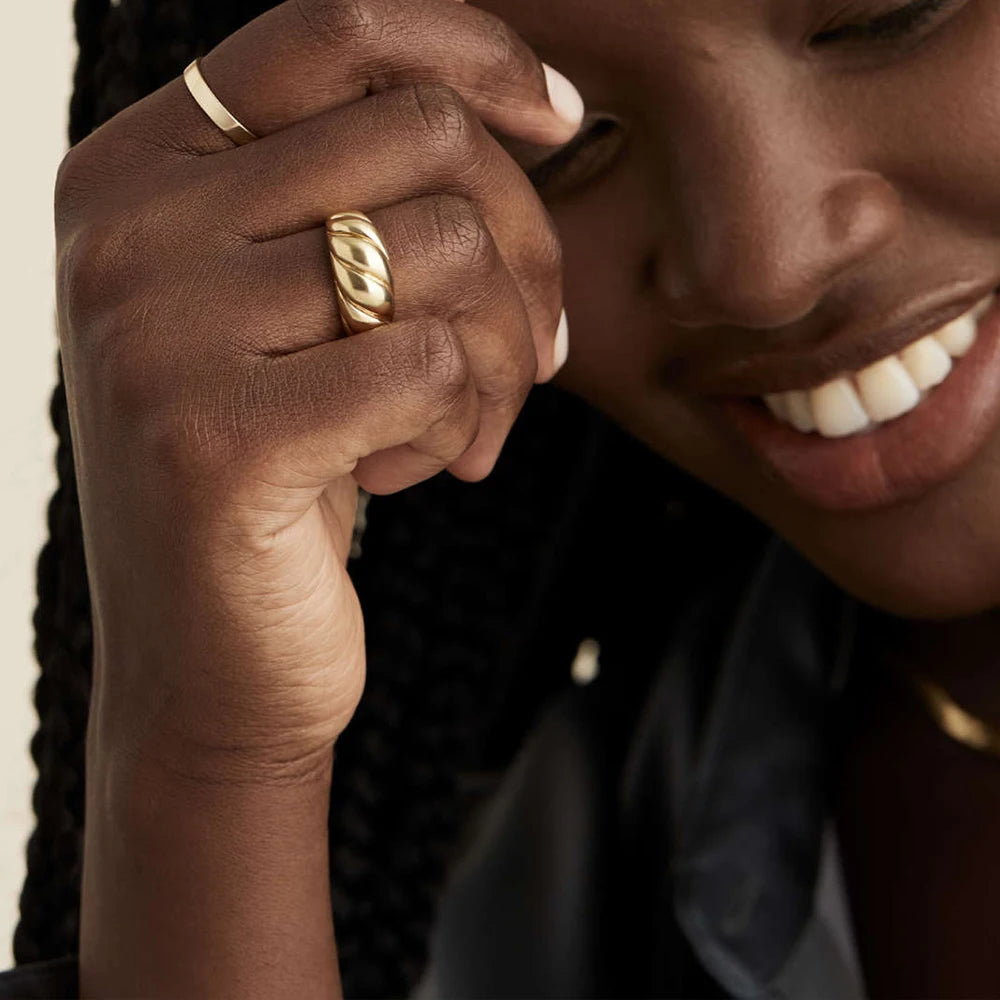 Winding Swirl Ring