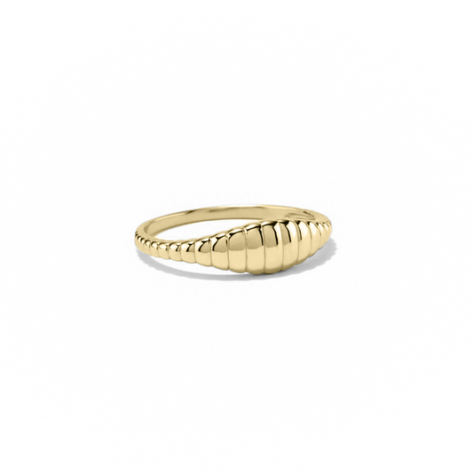 Ribbed Crest Ring