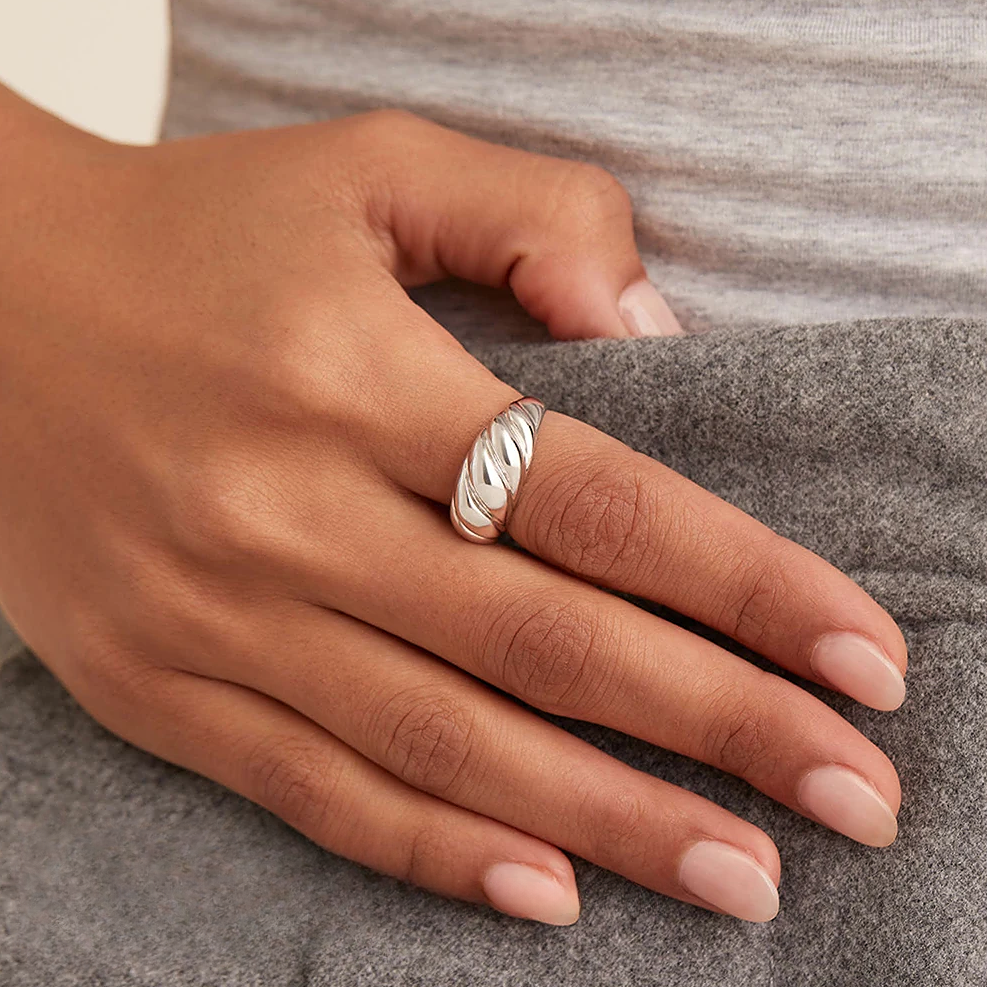 Winding Swirl Ring